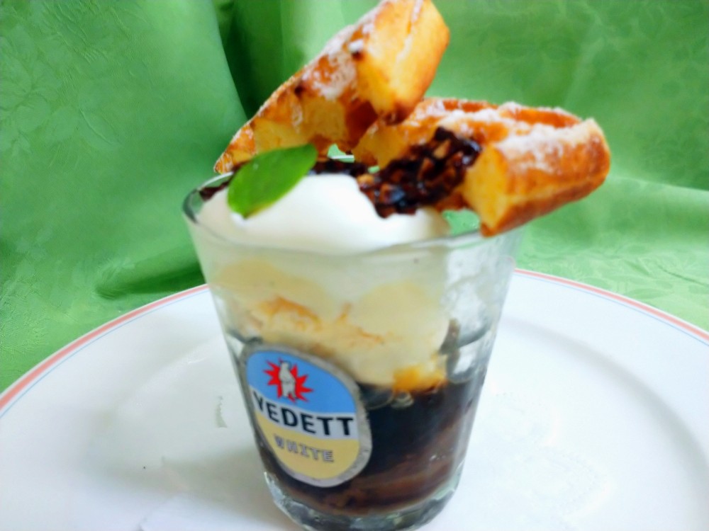 カフェリエジョワーズ
          